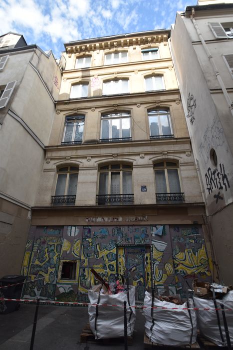 façade sur rue