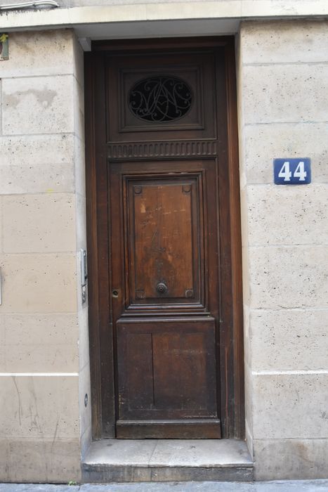 porte d’accès sur rue