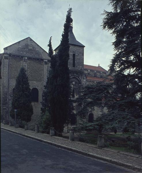 Façade nord sur rue