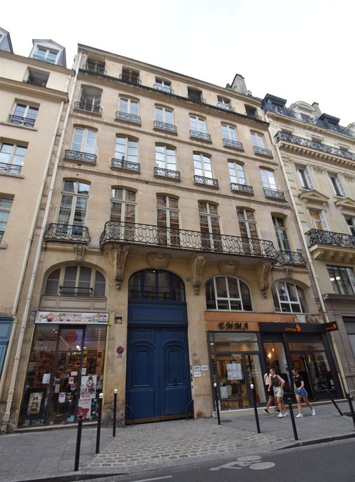 façade sur rue