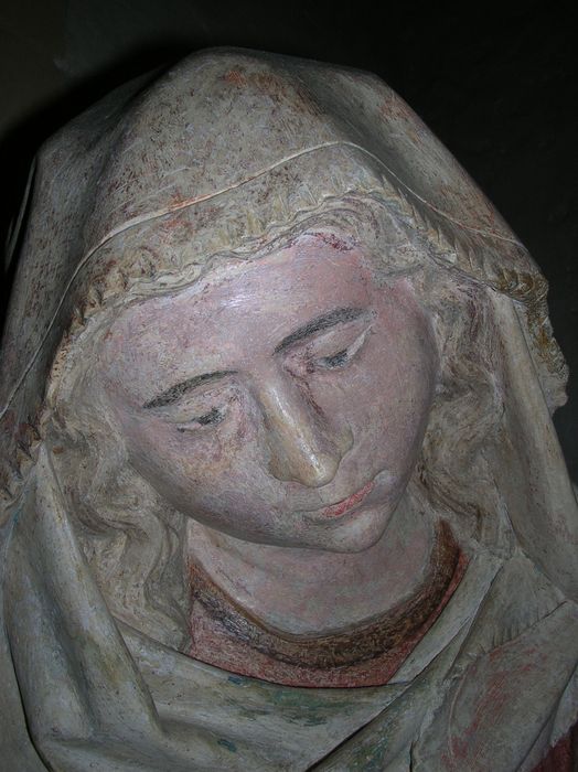 groupe sculpté : Vierge de  Pitié, détail