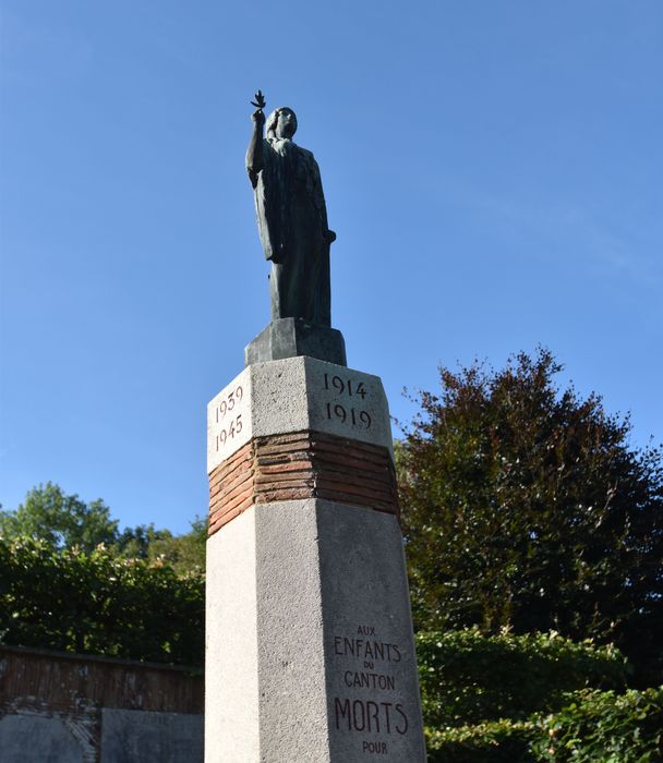 vue partielle du monument