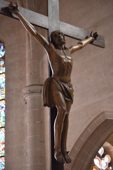 statue : Christ en croix