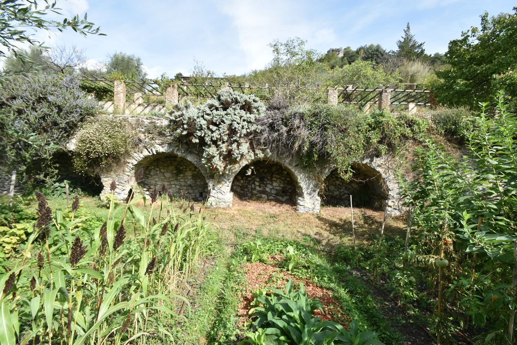 jardin, vue partielle