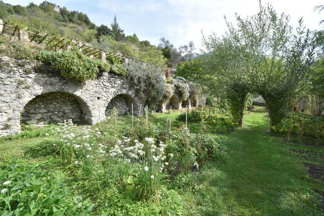 jardin, vue partielle