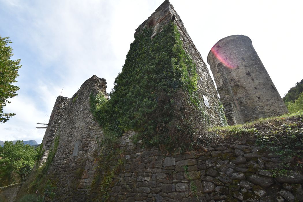 vue partielle des ruines depuis l’angle nord-ouest