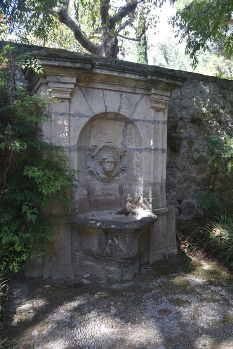 détail d’une fontaine