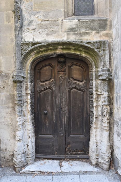 porte d’accès sur rue