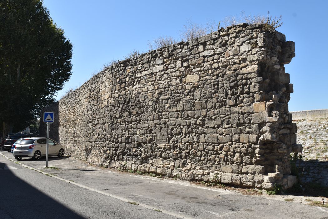 tronçon situé entre le Rhône et la rue Marius Jouveau, élévation sud-est