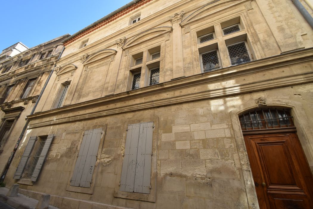 façade sur rue