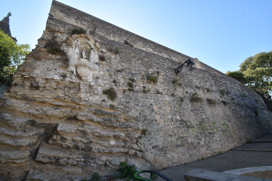 tronçon situé rue de la Roque