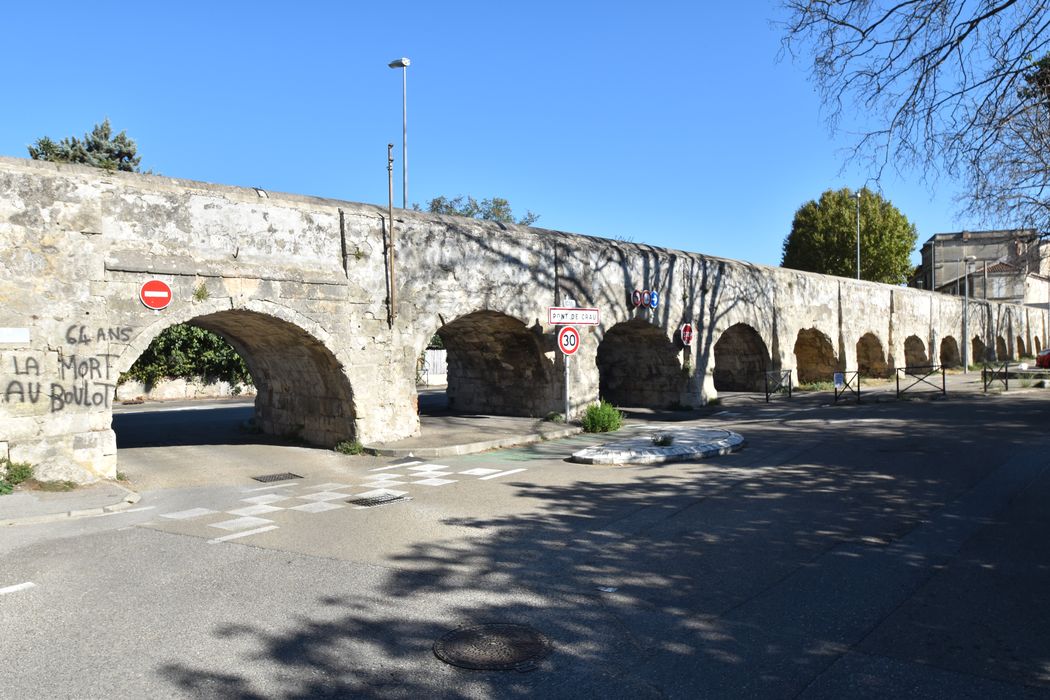 vue partielle de l’aqueduc le long de la route de du chemin des Arcades, élévation sud-ouest