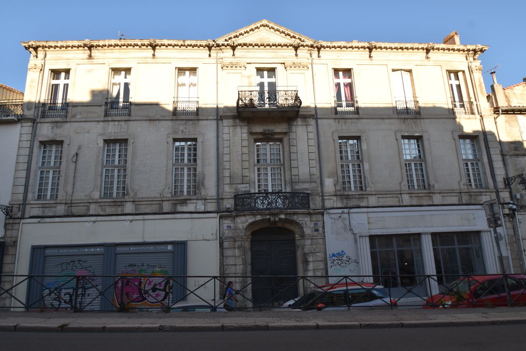 façade ouest sur rue