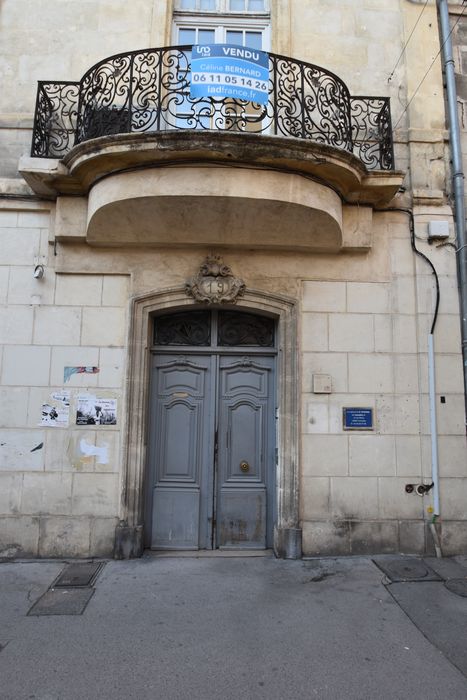 porte d’accès sur la rue de la République