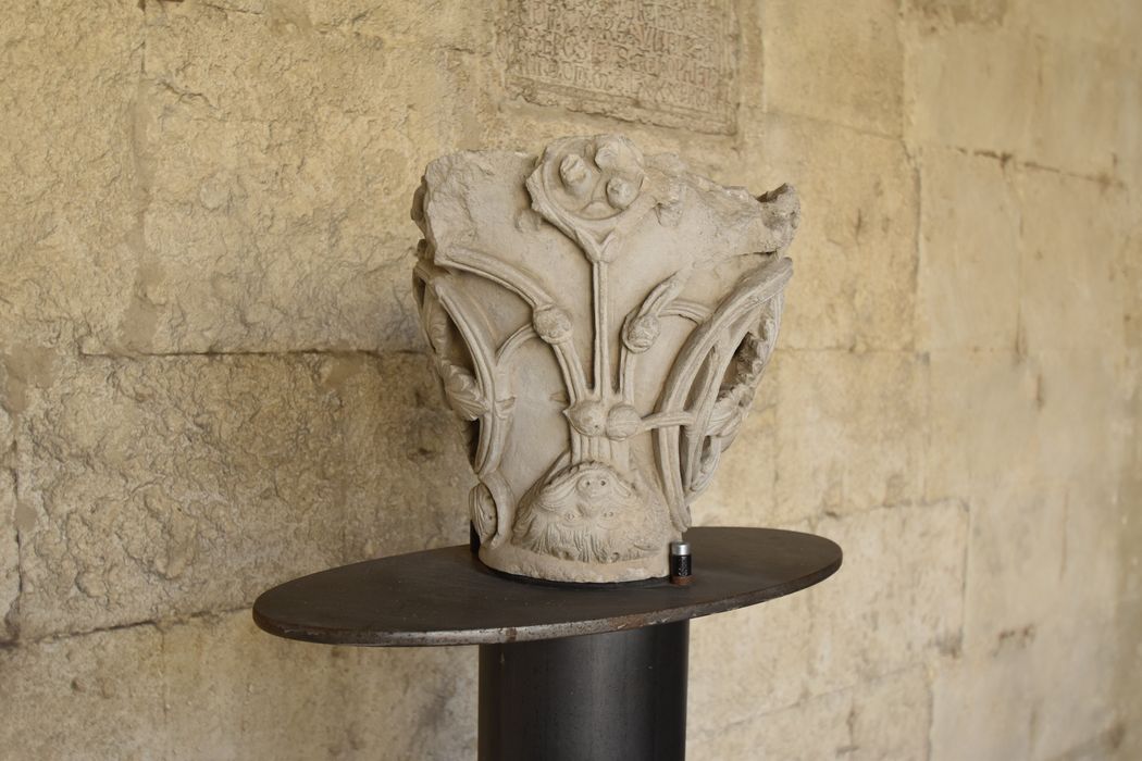 fragment lapidaire