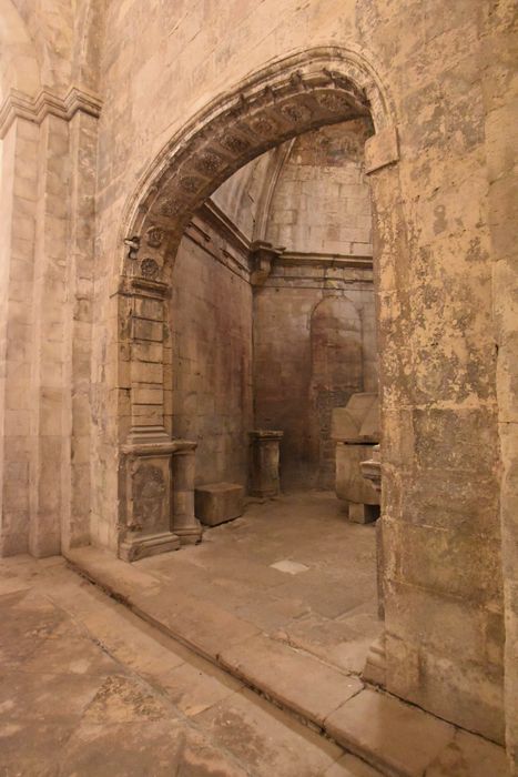 église Saint-Honorat, chapelle latérale sud