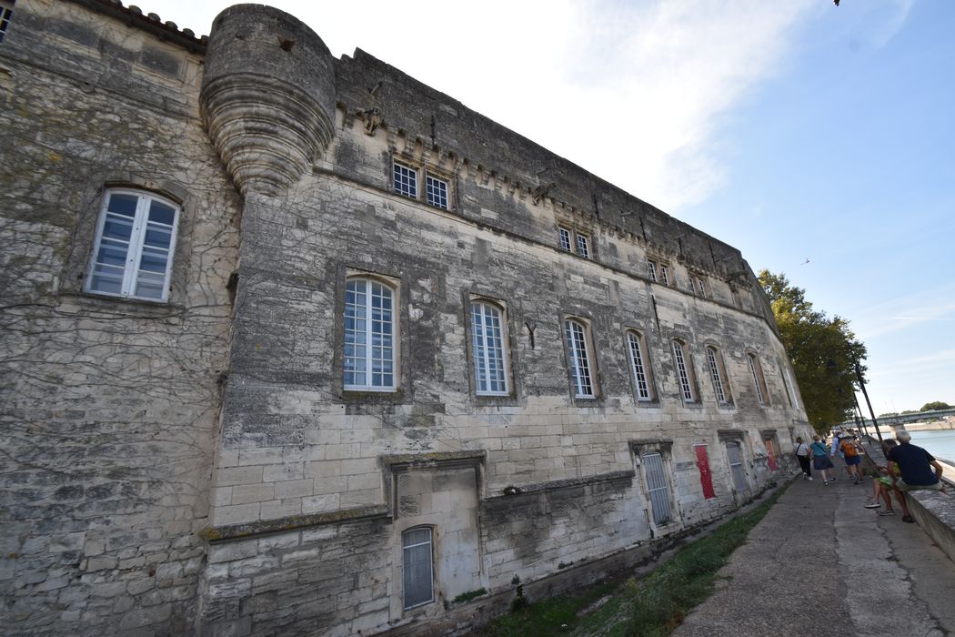 façade nord sur la quai Marx Dormoy