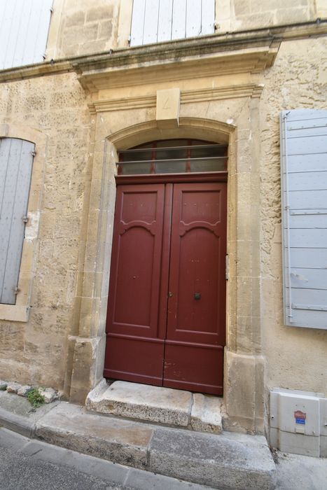 porte d’accès sur rue