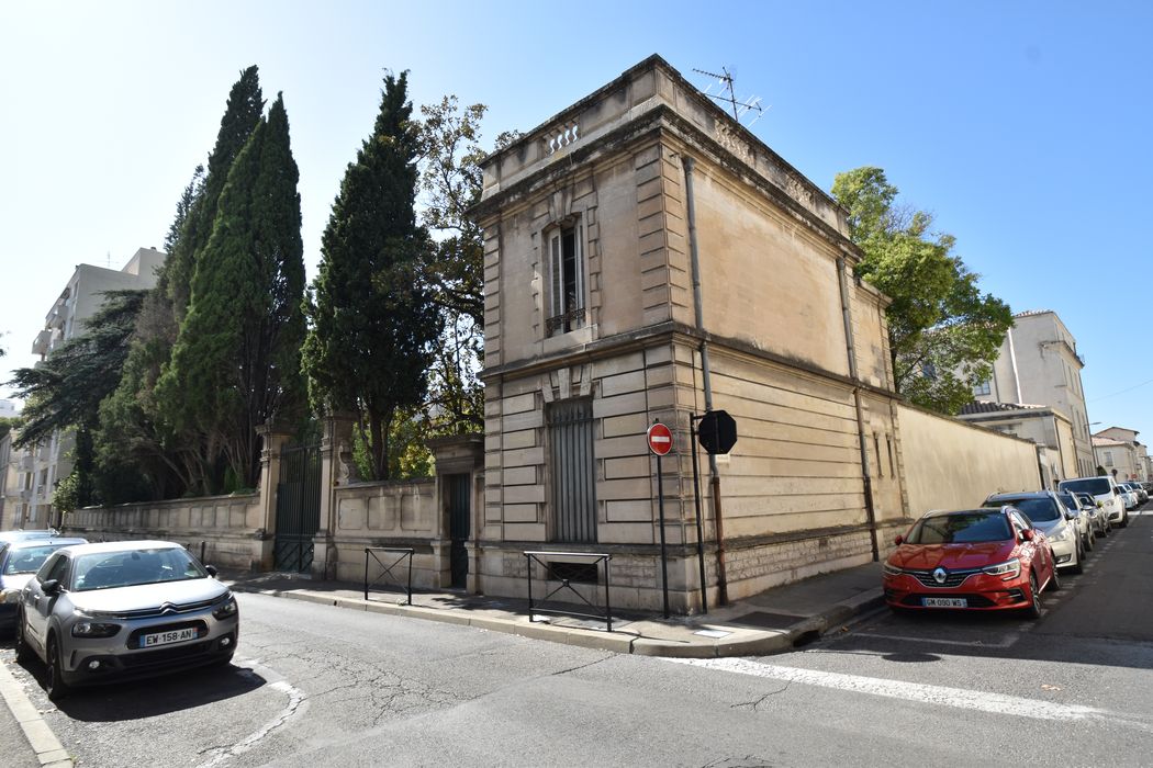 pavillon d’angle sur rues, façades est et nord