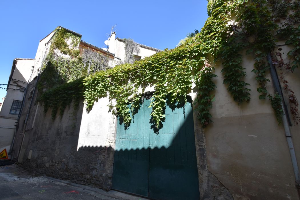 portail sur la rue de l’Étoile d’accès à la cour ouest