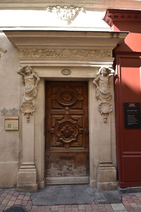 porte d’accès sur rue