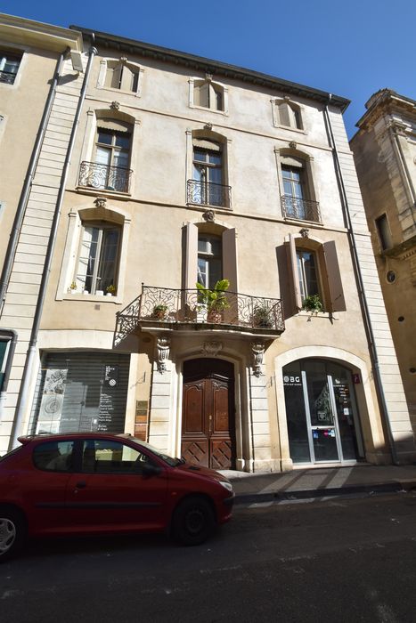 façade sur rue