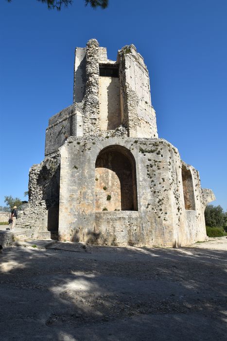 vue générale de la tour depuis l’Ouest