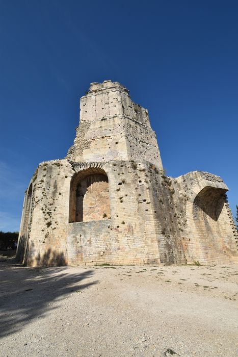 vue générale de la tour depuis le Sud-Est