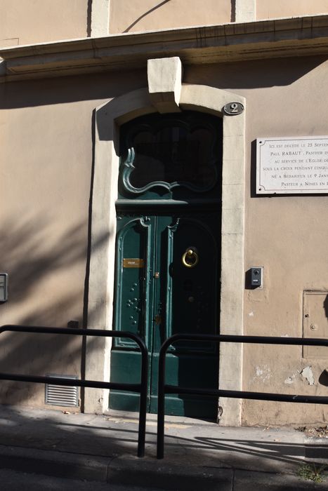 porte d’accès sur la rue Rabaut Saint-Etienne