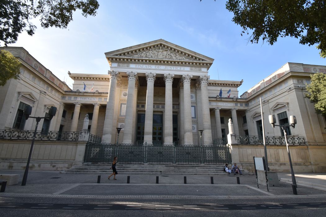 façade sud-est sur le boulevard de la Libération