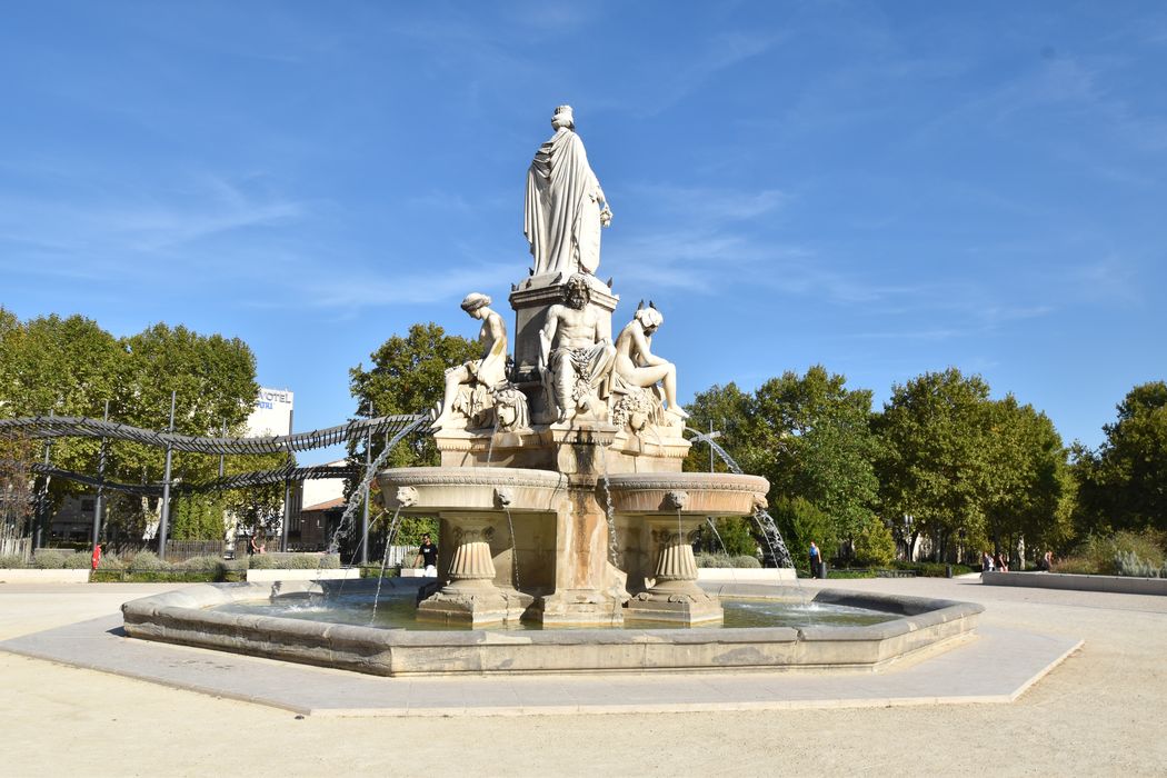 vue générale de la fontaine