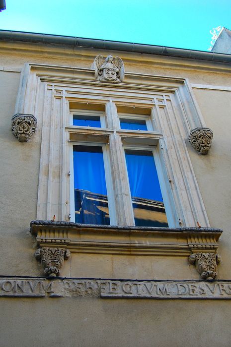 façade sur rue du n°2, détail de la baie