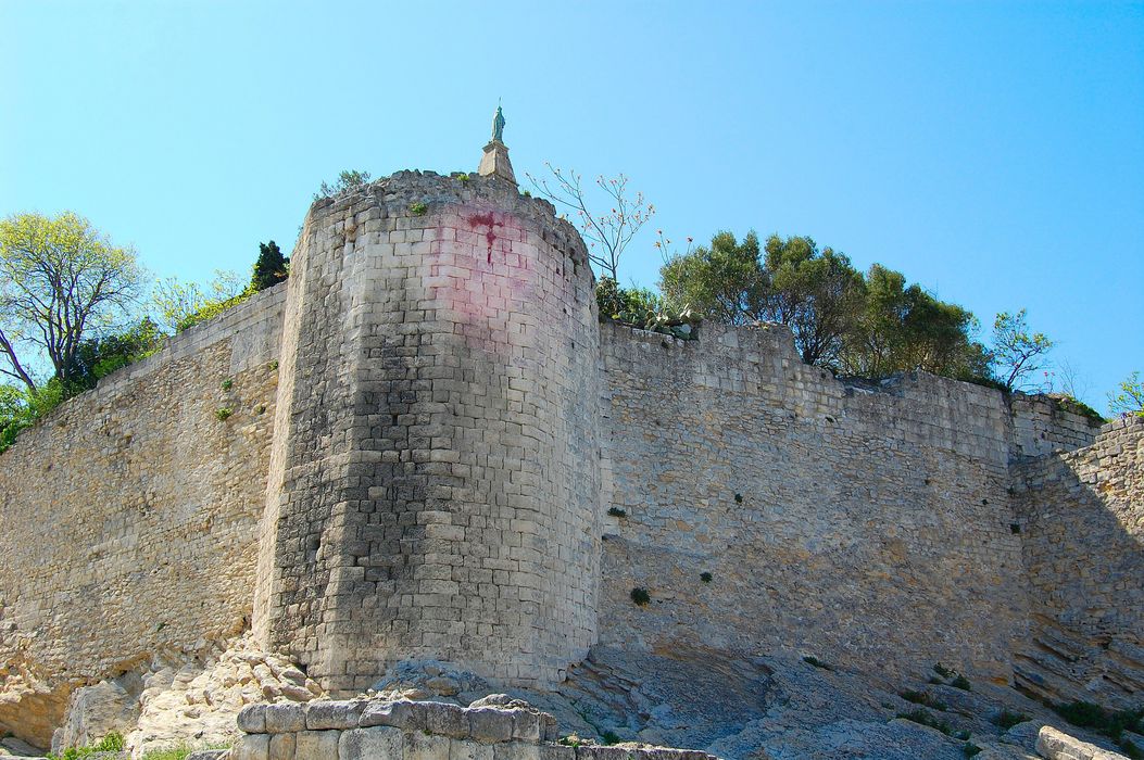 tour située à l’angle du boulevard Émile Combes et de la montée Vauban