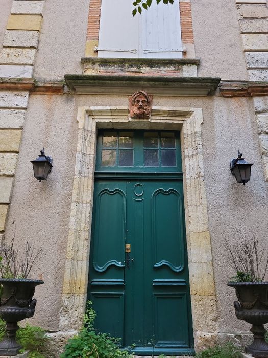 façade ouest, porte d’accès