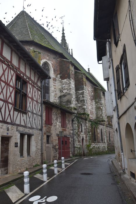 façade latérale nord-est, vue partielle