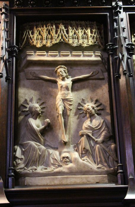 retable, détail d’un bas-relief : Crucifixion