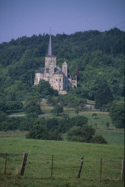 Vue éloignée sur l'ensemble est