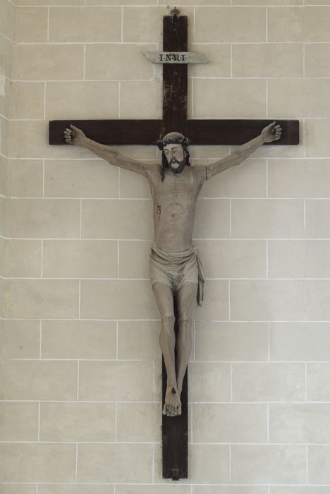 Statue : Christ en croix