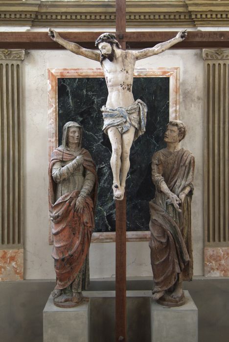 groupe sculpté : Christ en croix, la Vierge et saint Jean 