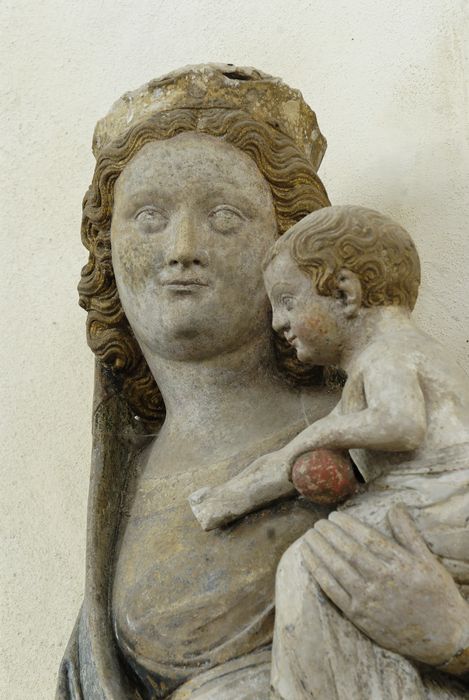 statue : Vierge à l’Enfant, vue partielle