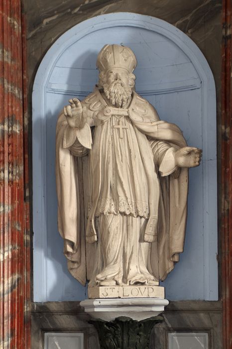 statue : Saint Loup de Sens