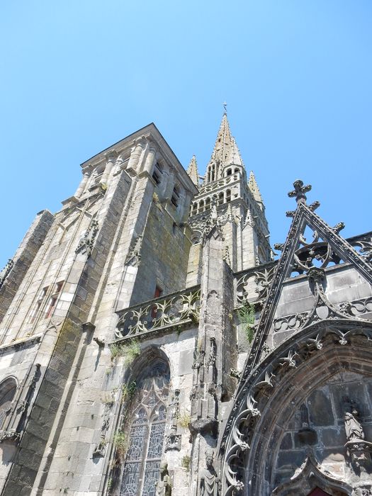 façade latérale sud, vue partielle