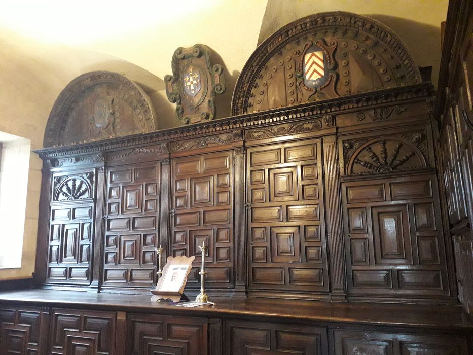 armoire à reliquaires