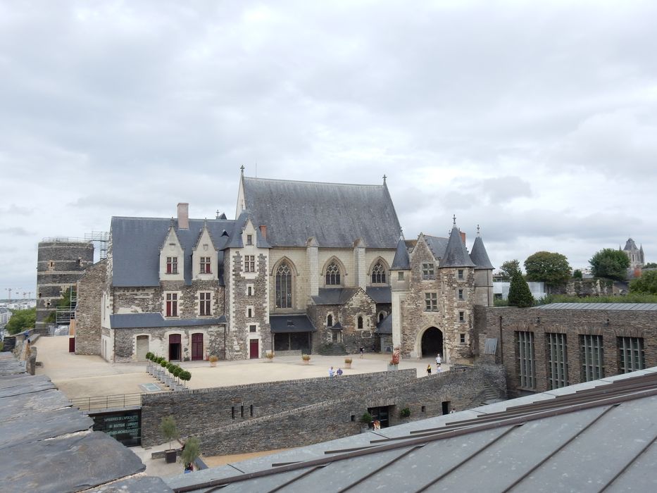 ensemble sud du logis et de la chapelle