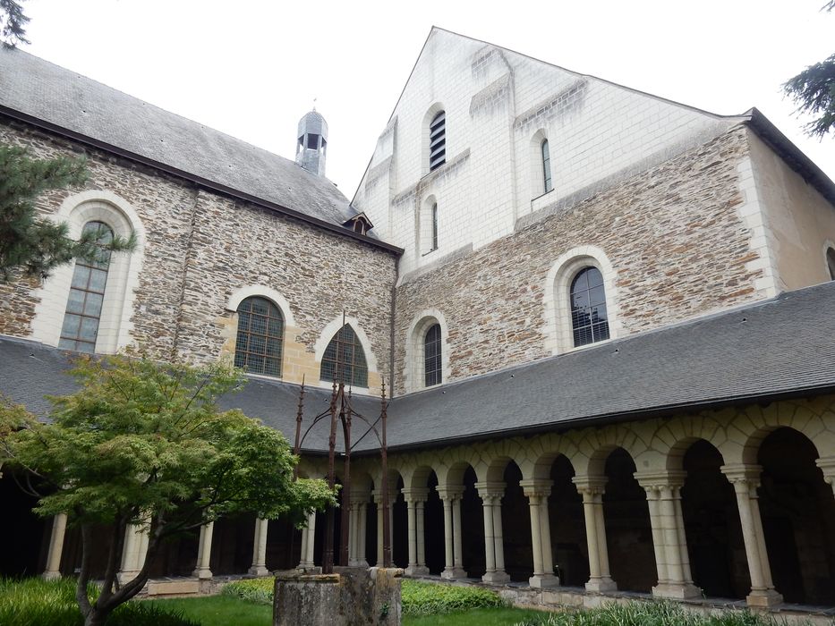 Hôtel Dieu (ancien hôpital Saint-Jean)