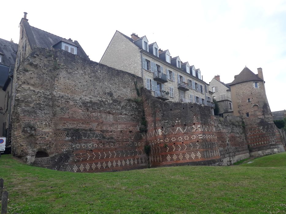 enceinte, tour des Pans-de-Gorron, tour Madeleine