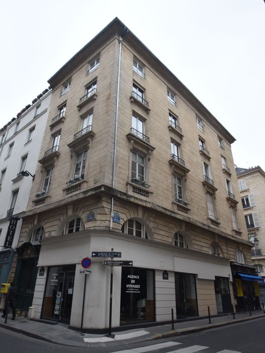 façades sur la rue de Gramont au n°20 et sur la rue Grétry au n°6