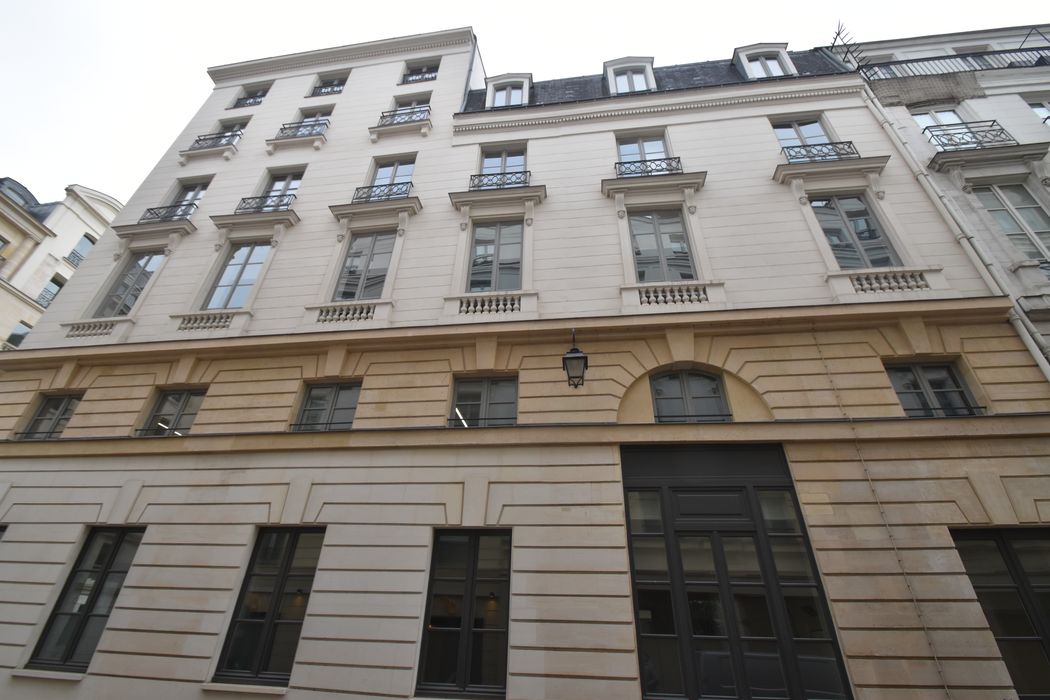 façade sur rue du n°1