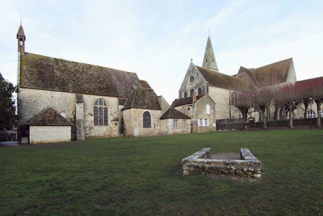 vue générales des églises depuis le Sud-Ouest