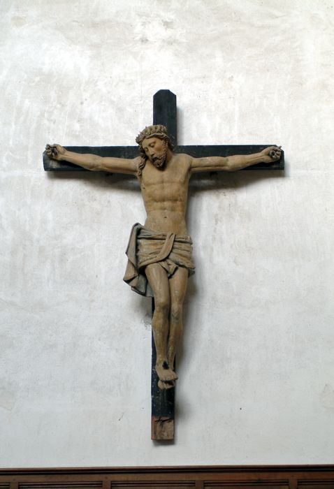 statue : Christ en croix